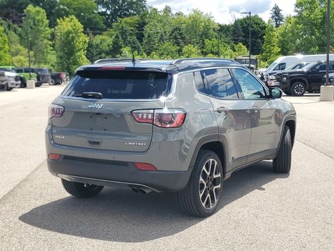 Used 2020 Jeep Compass Limited w/ Advanced Safety Group AWD/4WD image 2