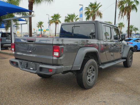 Used 2024 Jeep Gladiator Sport AWD/4WD image 5