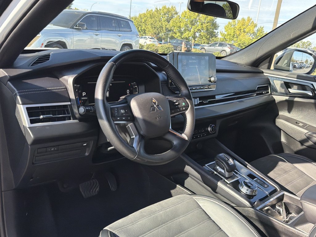 Used 2024 Mitsubishi Outlander SE Black Edition FWD image 10