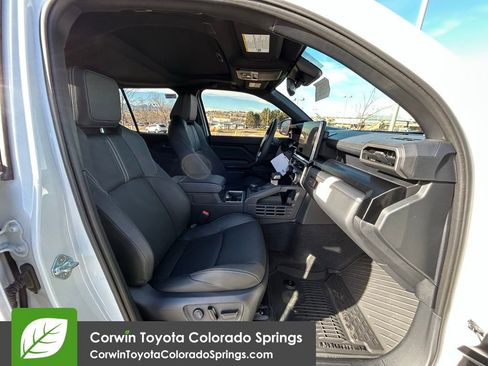 New 2025 Toyota 4Runner Limited image 32