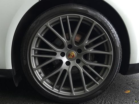 Used 2023 Porsche Panamera 4 Platinum Edition w/ Assistance Package AWD/4WD image 74