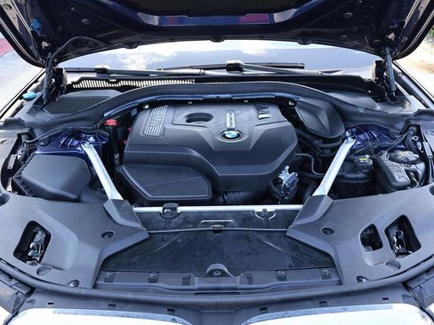 Used 2019 BMW 530i xDrive AWD/4WD image 19