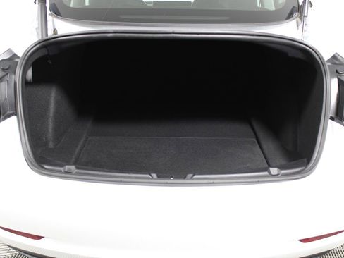 Used 2022 Tesla Model 3 Long Range AWD/4WD image 28