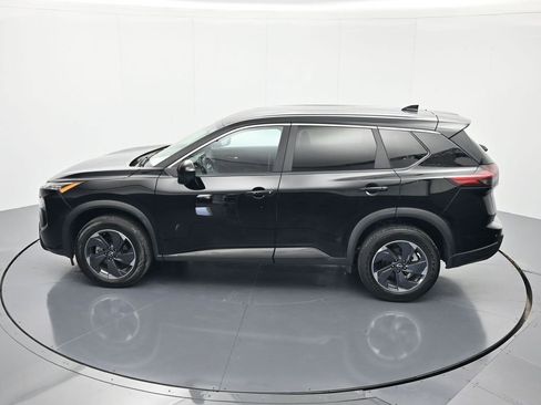 Certified 2024 Nissan Rogue SV FWD image 34
