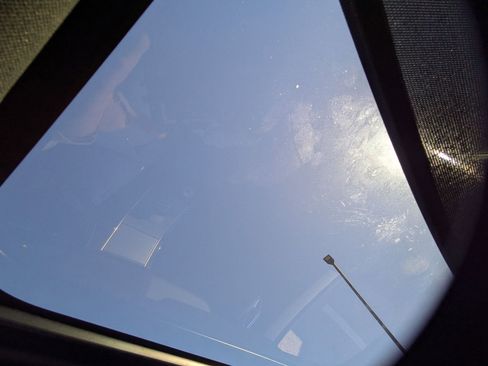 Used 2024 Land Rover Range Rover Velar Dynamic SE image 19