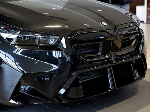New 2026 BMW M5 w/ Executive Package image 2