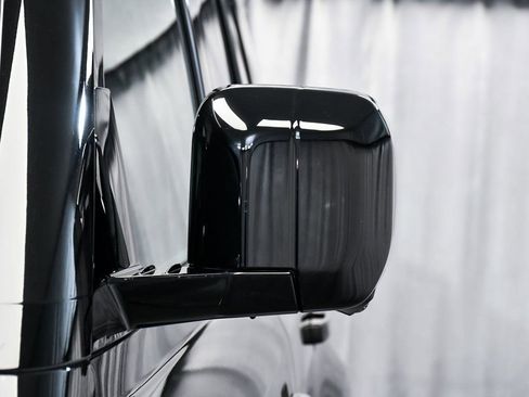 Used 2024 Land Rover Defender 130 X image 70