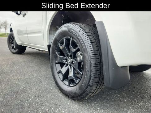 Used 2020 Nissan Frontier SV AWD/4WD image 17