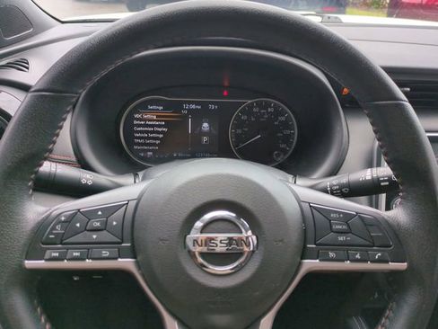 Used 2020 Nissan Kicks SR image 29