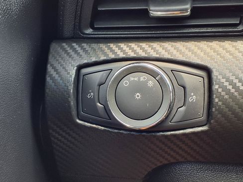 Used 2017 Ford Mustang Coupe RWD image 11