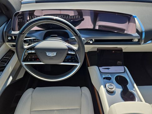 New 2026 Cadillac Vistiq Sport w/ LPO, Floor Liner Package image 14