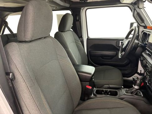 Used 2024 Jeep Wrangler Unlimited w/ Convenience Group image 14