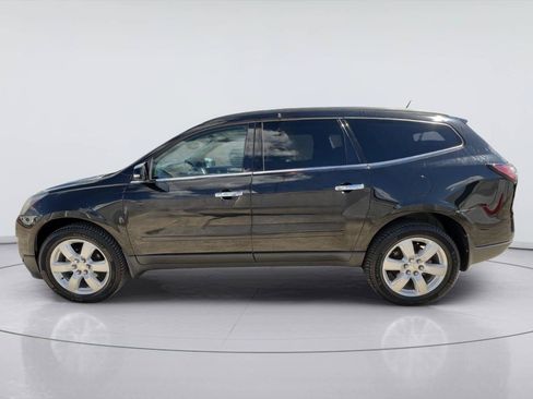 Used 2017 Chevrolet Traverse LT w/ Style and Technology Package FWD image 6