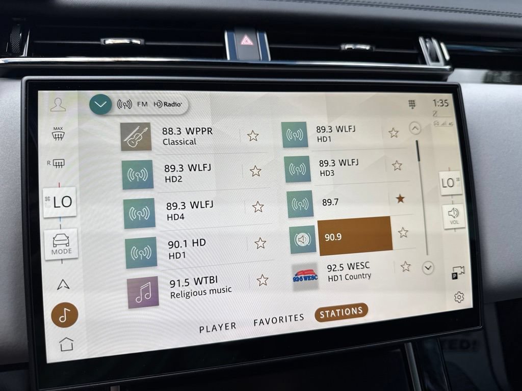 Used 2026 Land Rover Range Rover Velar Dynamic SE AWD/4WD image 25