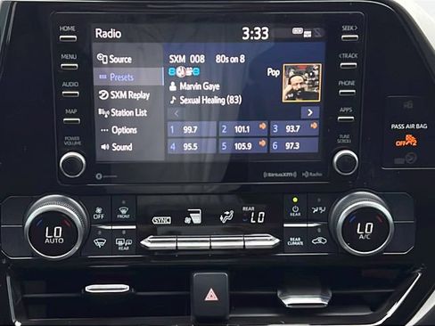 Used 2022 Toyota Highlander LE FWD image 14