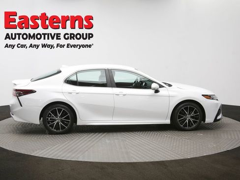 Used 2024 Toyota Camry SE image 44