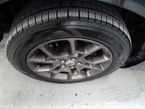 Used 2018 Dodge Challenger GT w/ Driver Convenience Group image 27