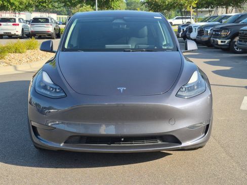 Used 2023 Tesla Model Y Long Range AWD/4WD image 8