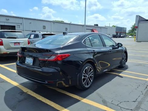 Used 2026 Toyota Camry XLE w/ Premium Plus Package AWD/4WD image 7