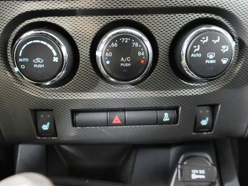 Used 2013 Dodge Challenger R/T Plus image 22