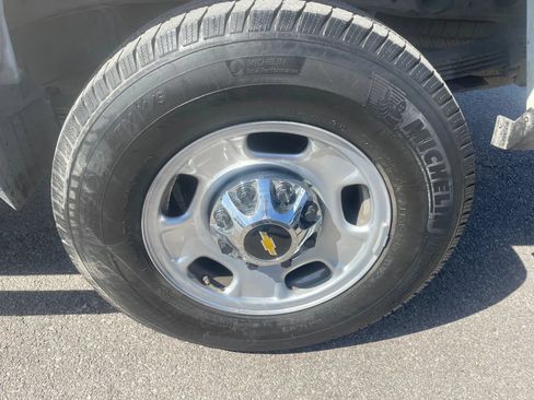 Used 2015 Chevrolet Silverado 2500 W/T RWD image 9