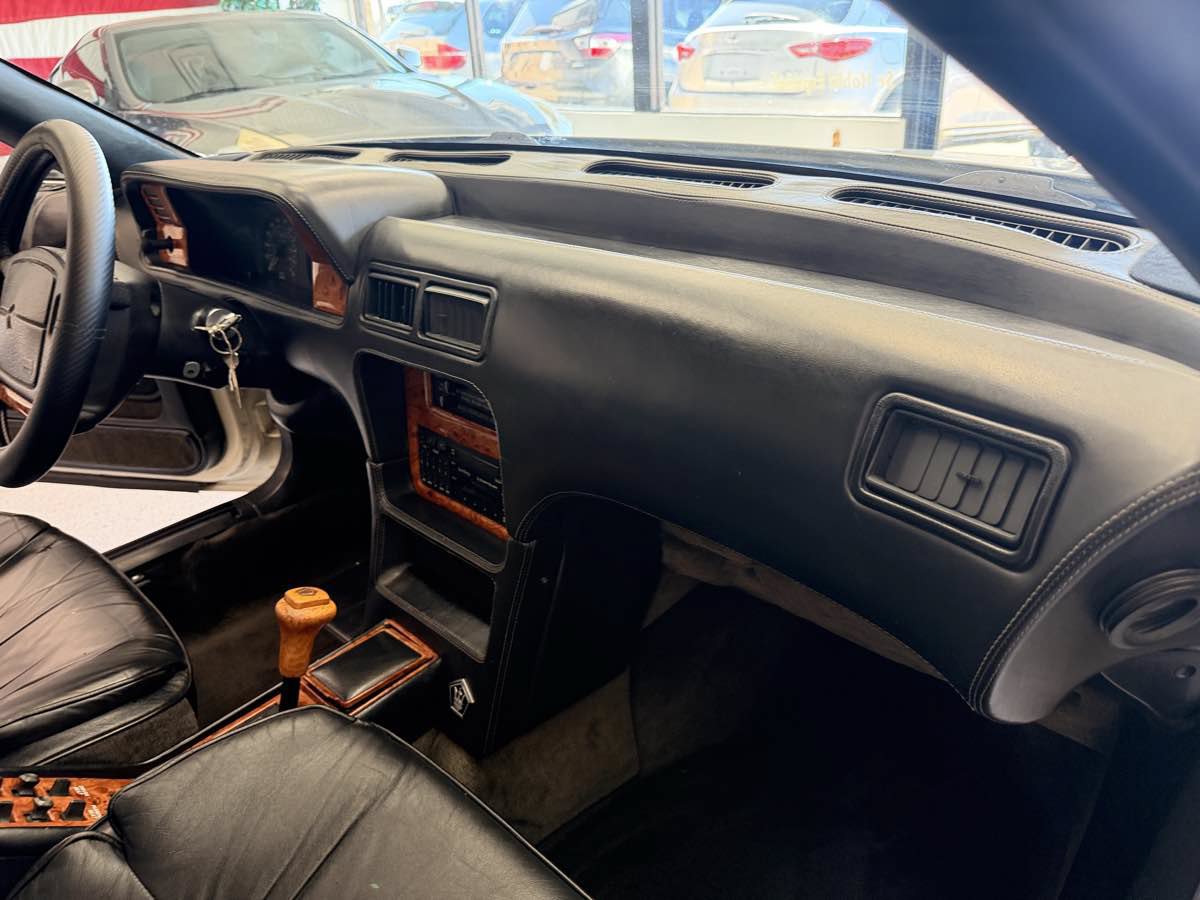 Used 1990 Chrysler TC by Maserati FWD image 12