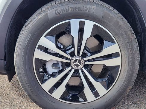 Certified 2026 Mercedes-Benz GLB 250 4MATIC image 11