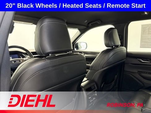 Used 2023 Jeep Grand Cherokee Altitude AWD/4WD image 18