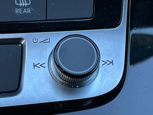 Used 2025 Audi Q7 3.0T Premium w/ Convenience Package image 37