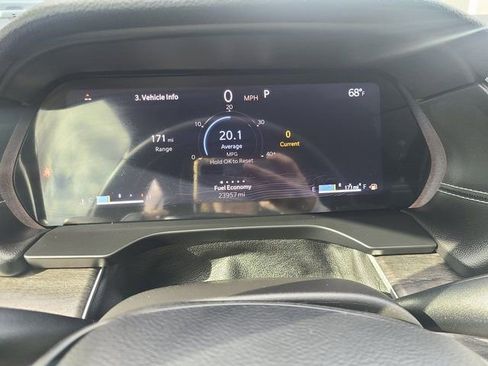 Used 2025 Jeep Grand Cherokee Limited image 9