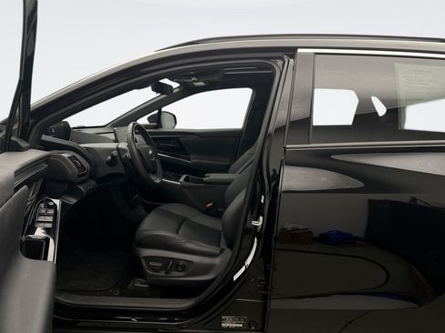 Used 2023 Subaru Solterra AWD image 8