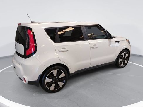 Used 2015 Kia Soul ! w/ Umber Package 1 FWD image 5