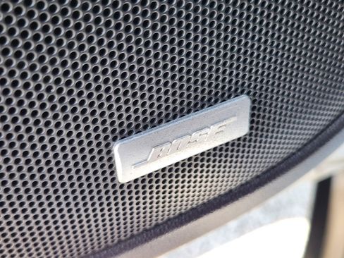 Used 2023 GMC Acadia SLT w/ Elevation Edition image 21