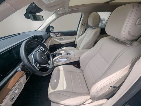 Used 2022 Mercedes-Benz GLS 450 4MATIC image 9