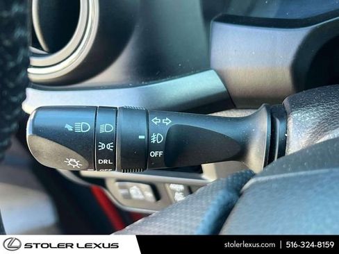 Used 2016 Toyota Tacoma TRD Sport w/ Towing Package image 24