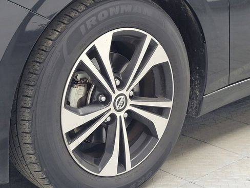 Used 2021 Nissan Sentra SV image 31