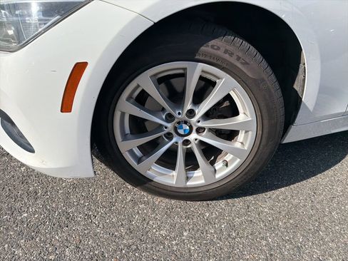 Used 2017 BMW 320i Sedan image 7