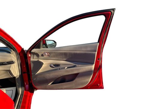 Used 2022 Hyundai Elantra SEL w/ Convenience + Premium Package image 25