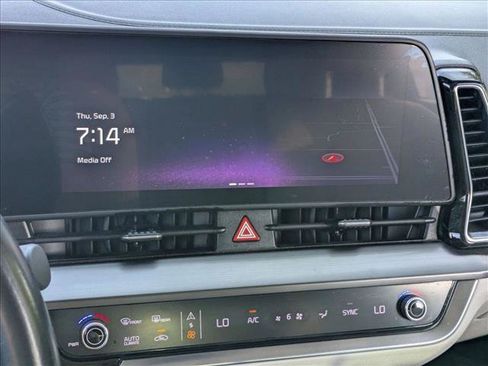 Used 2023 Kia Sportage EX FWD image 10