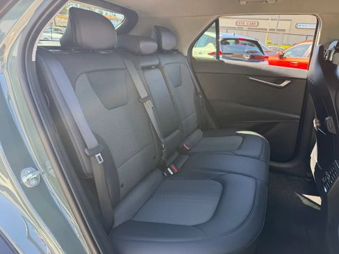 Used 2024 Kia Niro Wind FWD image 28