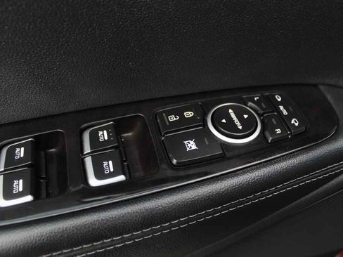 Used 2018 Kia Sorento EX w/ EX Advanced Touring Package image 12