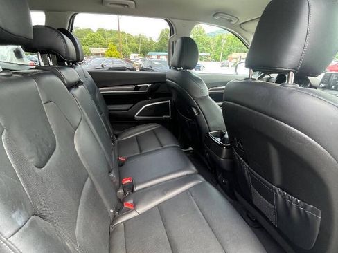Used 2021 Kia Telluride LX AWD/4WD image 16