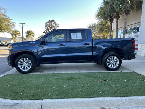 Used 2021 Chevrolet Silverado 1500 Custom image 4