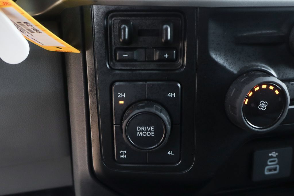 Used 2024 Ford F250 XL w/ STX Appearance Package AWD/4WD image 39