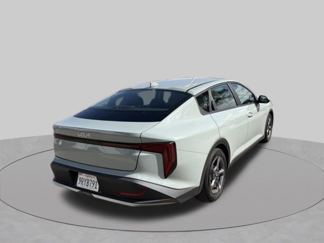 Used 2025 Kia K4 FWD image 3