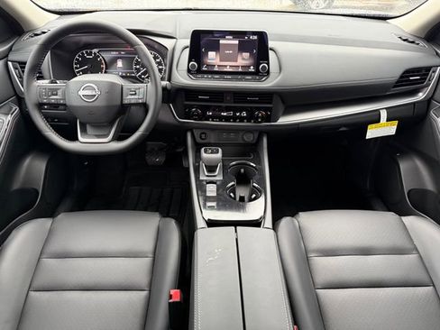 Used 2026 Nissan Rogue SV w/ SV Premium Package image 27