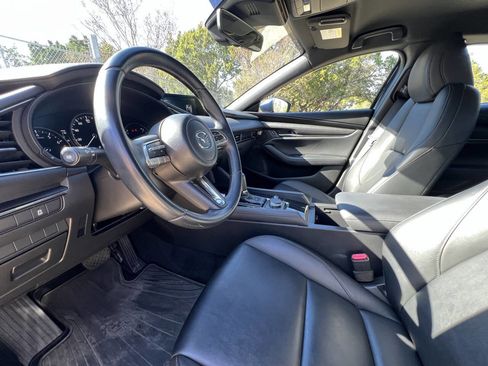 Used 2019 MAZDA MAZDA3 Base 4dr Hatchback image 25