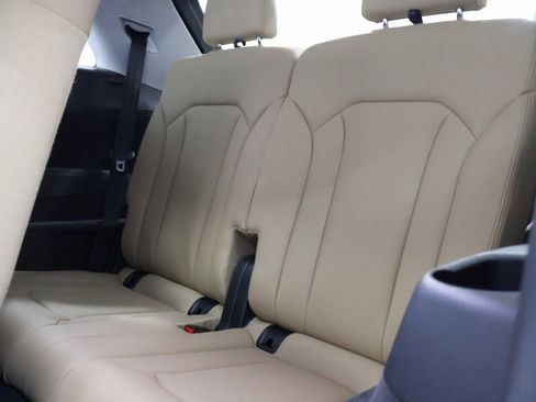 Certified 2022 Audi Q7 2.0T Premium Plus w/ Premium Plus Package image 28