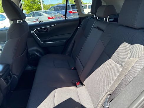 Used 2025 Toyota RAV4 LE AWD/4WD image 25