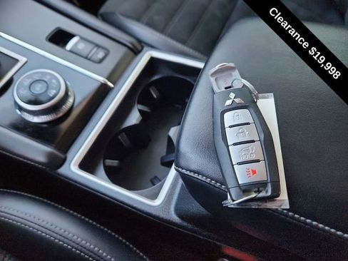 Used 2024 Mitsubishi Outlander SE image 48